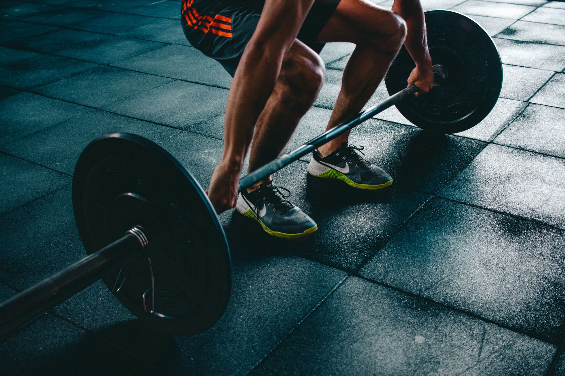 Squat Rack Solution for Building Leg Strength and Enhancing Overall Gym Performance
