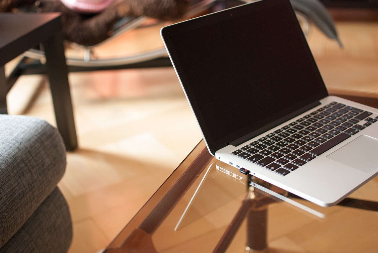 Top Advantages of Investing in Ergonomic Healthcare Furniture