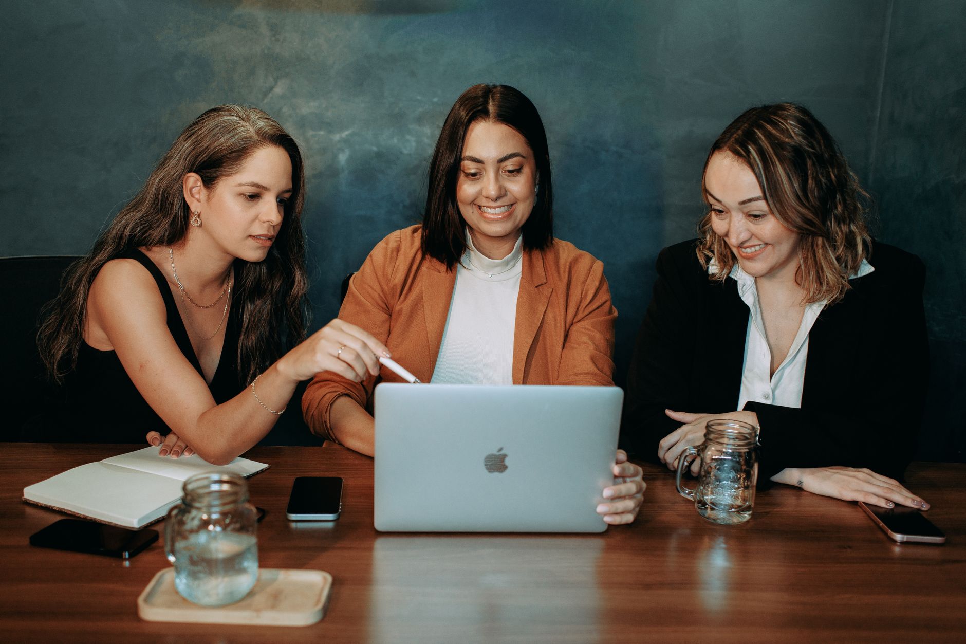Where Domains Meet Innovation: KV GmbH’s AI-Driven Domain Store